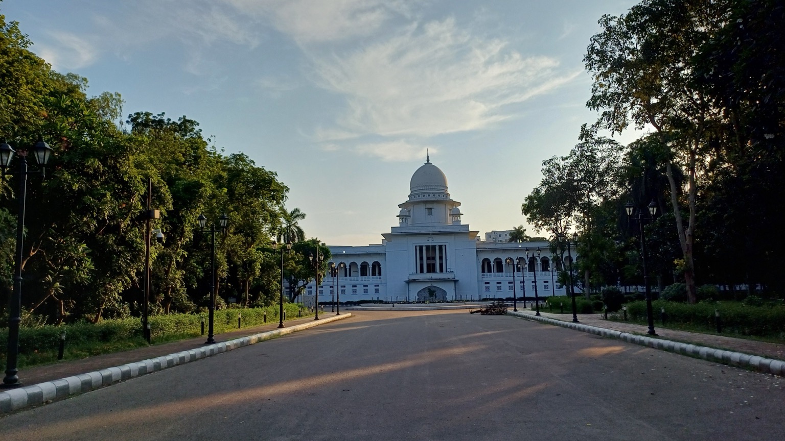 আইন মন্ত্রণালয়ের প্রজ্ঞাপন: বিচার বিভাগে ৯৯ জেলা ও দায়রা জজের একযোগে বদলি